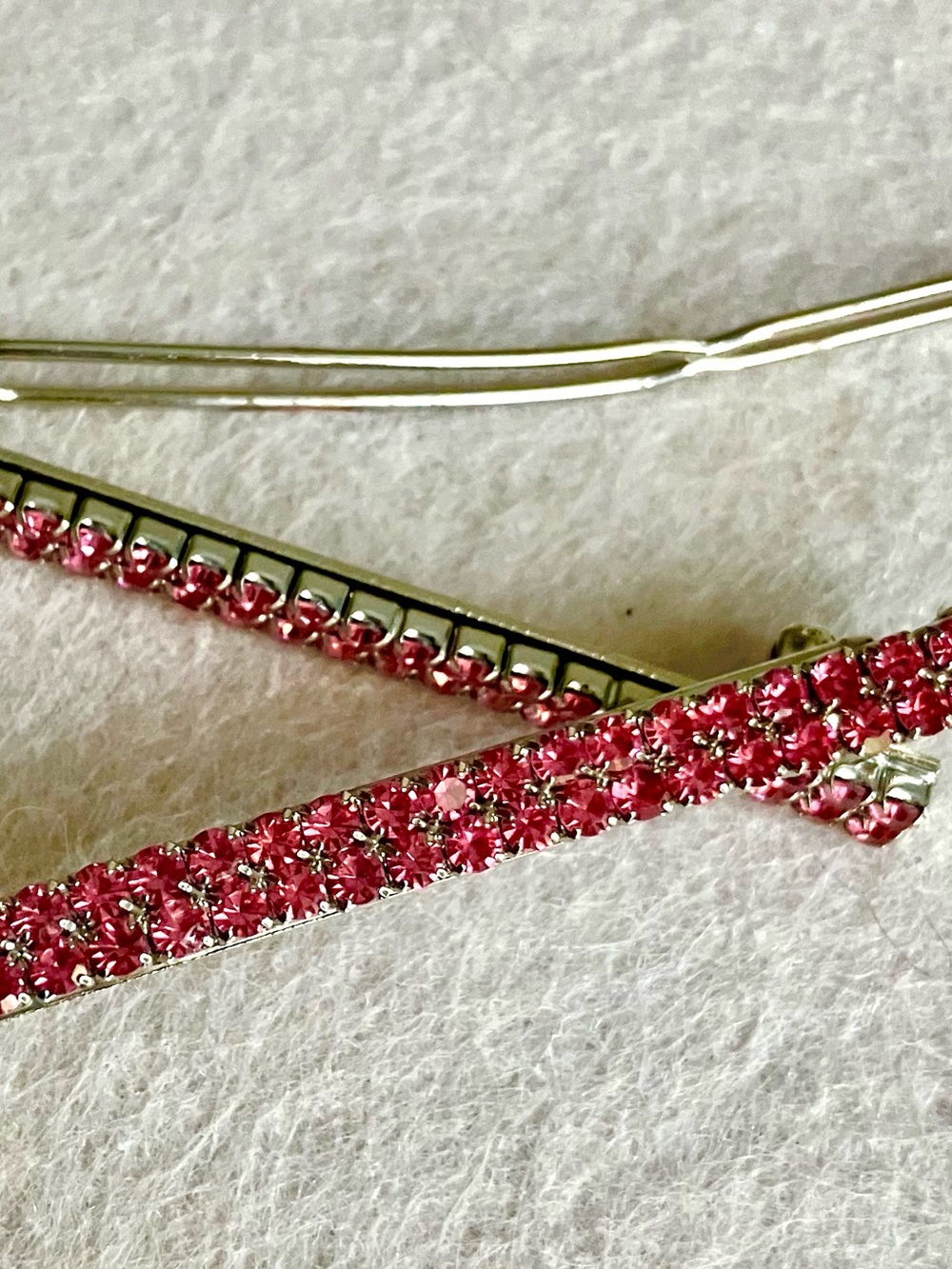 Set of 2 Pink crystal Barrettes - Picture 5 of 5